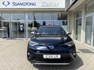 TOYOTA RAV 4 Rav4 2.5 Hybrid Selection Black e-CVT Mo.i. 1 Tulajdonos. Gyári fényezés. Téli-Nyári gumik felnin!