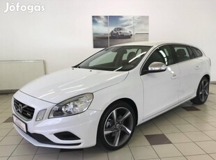 Volvo V60 2.0 D [D3] R-Design Navi!Tempomat!Tol...