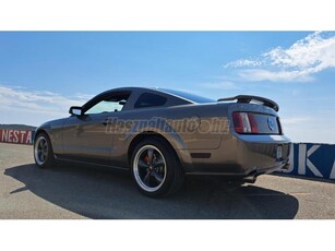 FORD MUSTANG GT 4.6 V8