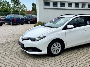 Toyota Auris Touring Sports 1.33 Active Trend G...