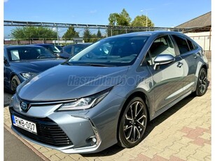 TOYOTA COROLLA Sedan 1.8 Hybrid Executive VIP e-CVT 12000Km!Magyarországon vásárolt!Első tulajdonostól!Legmagasabb felszereltség!