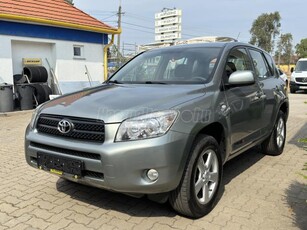 TOYOTA RAV 4 Rav4 2.2 D-4D 4x4 Sol Plus Tempomat! Levehető vonóhorog! Újszerű állapot! Kisebb-nagyobb csere érdekel!