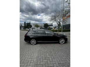 VOLKSWAGEN PASSAT VIII Variant 2.0 TDI BMT SCR Bi-Turbo Highline 4Motion DSG