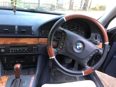 BMW 520i (Automata)
