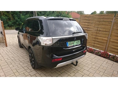 MITSUBISHI OUTLANDER 2.0 PHEV Intense Plus 4WD CVT