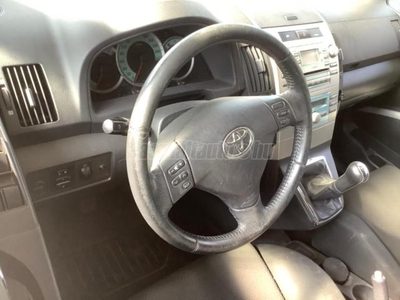 TOYOTA COROLLA VERSO 2.2 D-4D Linea Sol 1 tulajdonos . törésmentes . garanciával