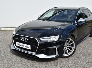 Audi RS4 Avant TFSI quattro tiptronic