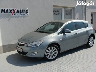 Opel Astra J 1.6 Cosmo 103.000 KM+Félbőr+Tempom...