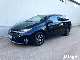 Toyota Auris Touring Sports 1.8 HSD Executive S...