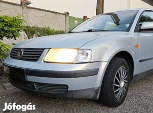 Volkswagen Passat 1,6 benzin szép állapotban eladó!