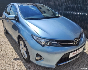 Toyota Auris 1.6 Executive Skyview Panorama.NAV...