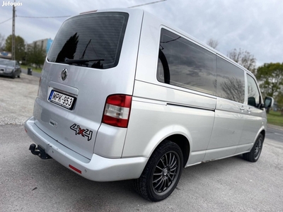 Volkswagen Transporter 2.5 TDI Caravelle Comfor...