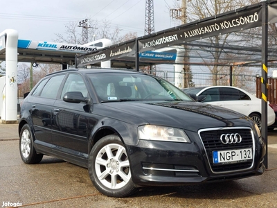 AUDI A3 1.6 TDI e Attraction DPF Téliszett. Tet...