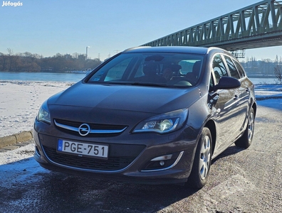 Opel Astra J Sports Tourer 2.0CDTI Cosmo magánszemélytől