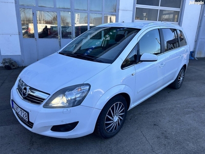 Opel Zafira 1.9 CDTI Sport szervizelt autó