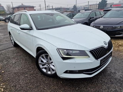 SKODA SUPERB Combi 2.0 TDI SCR L&K DSG Szervizkönyv! Xenon! Memóriás fűthető ülések! Telefontükrözés!