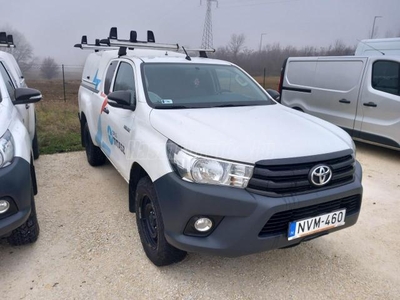 TOYOTA HI LUX Hilux 2.4 D-4D 4x4 Extra Live Szervizkönyv / magyarországi / Vonóhorog