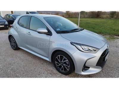 TOYOTA YARIS 1.5 Hybrid Comfort Style Tech e-CVT Magyrországi.1.tulaj..11600KM