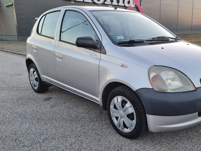 Toyota Yaris 1.0 Benzin