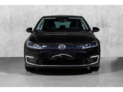 VOLKSWAGEN GOLF e-Golf 68 ekm! COCPIT.LED.360 KAMERA.FULL SPORT BŐR.SÁVFIGYELŐ.KULCSNÉLKÜLI.ADAPTIV TEM