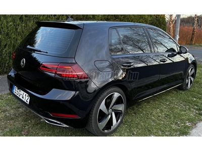 VOLKSWAGEN GOLF VII 2.0 TDI BMT Highline DSG