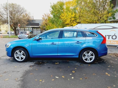 VOLVO V60 2.4 D [D6] PHEV AWD Summum Geartronic 8KERÉK- 1ÉV-MŰSZAKI GARANCIA-TÁVOLSÁGTARTÓ TEMPOMAT-BLIS-8KERÉK