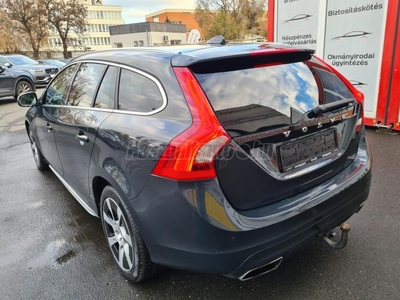 VOLVO V60 2.4 D [D6] PHEV AWD Summum Geartronic Cross-Country- 6 hó garancia- fejtámlamonitot-kamera