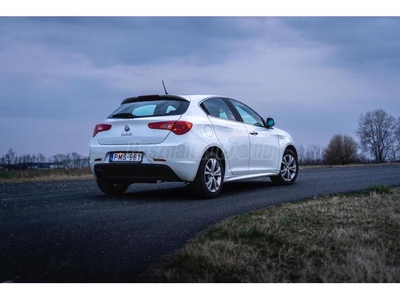 ALFA ROMEO GIULIETTA 1.4 TB Distinctive FRISS MŰSZAKI DIGIT KLIMA LED ALUFELNI