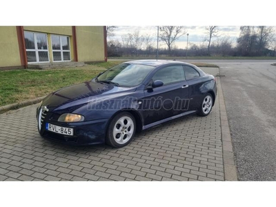 ALFA ROMEO GT 1.9 JTD 16V Blackline