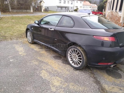 ALFA ROMEO GT 1.9 JTD 16V Distinctive