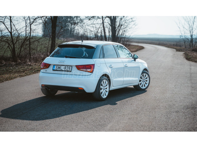 AUDI A1 1.6 TDI DPF Ambition S-tronic Sportback