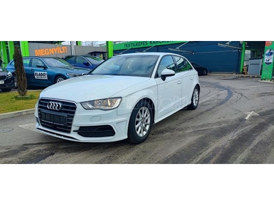 AUDI A3 Sportback 1.6 TDI ultra Attraction Nagyon szép állapot