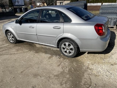 CHEVROLET LACETTI Sedan 1.8 16V Platinum