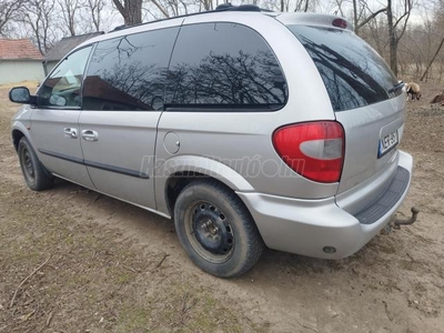 CHRYSLER VOYAGER 2.4 SE (7 személyes )