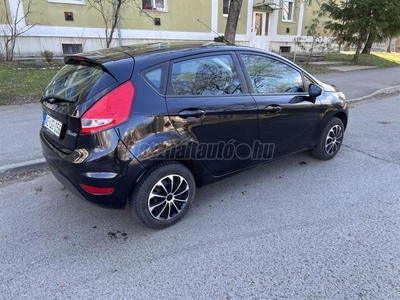 FORD FIESTA 1.25 Trend Klima / Azonnal viheto / Teli-nyari gumi