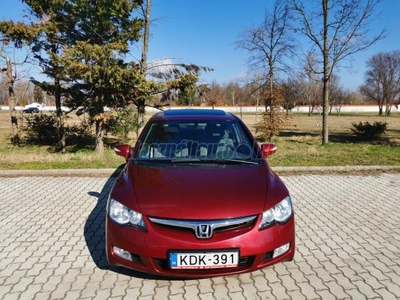 HONDA CIVIC 1.8 ES MAGYARORSZÁGI! VALÓS 208.000KM! TÉLI-NYÁRI KERÉKKEL!