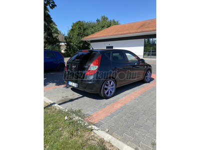 HYUNDAI I30 1.4 DOHC Classic