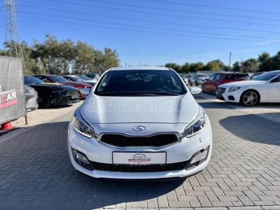 KIA PRO CEE'D 1.6 GDI EX Prémium KAMERA!ÜLÉSFŰTÉS!NAVIGÁCIÓ!XENON!SZERVIZKÖNYV!