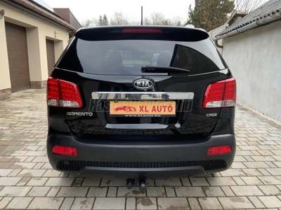 KIA SORENTO 2.2 CRDi EX Prémium (Automata) //M.O.-I//SZ.KÖNYV//PANORÁMATETŐ//18 ALUFELNI//KEYLESS GO//VONÓHOROG//