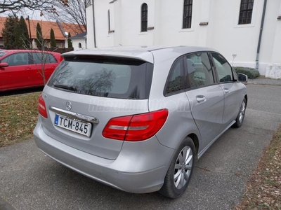 MERCEDES-BENZ B-OSZTÁLY B 180 BlueEFFICIENCY