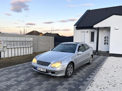 MERCEDES-BENZ C 200 Kompressor Sportcoupe Megkímélt