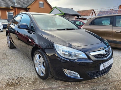 OPEL ASTRA J 1.6 Enjoy Garantált 140eKm. 1 tulajdonos. Kormány és ülésfűtés!