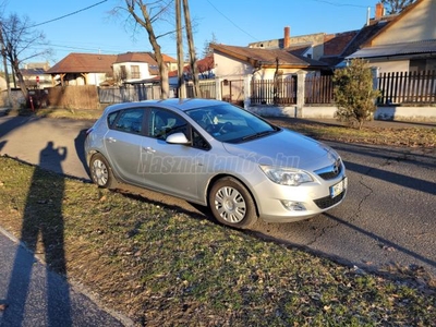 OPEL ASTRA J 1.6 Selection