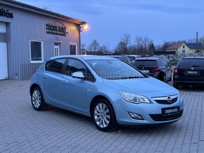 OPEL ASTRA J 1.6 Selection D.KLÍMA/ÜLÉSFŰTÉS/SZ.KÖNYV