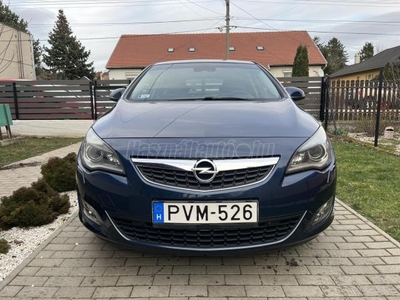 OPEL ASTRA J 1.7 CDTI Cosmo