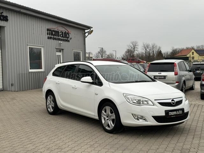 OPEL ASTRA J Sports Tourer 1.4 T Enjoy VONÓHOROG/TEMPOMAT/PDC/SZ.KÖNYV