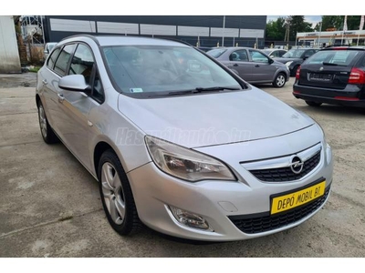 OPEL ASTRA J Sports Tourer 1.7 CDTI Sport