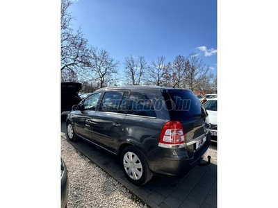 OPEL ZAFIRA B 1.8 Essentia 7 SZEMÉLYES BENZINES KARBANTARTOTT!