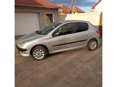 PEUGEOT 206 1.4 HDi Presence