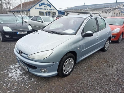 PEUGEOT 206 1.4 TRENDY